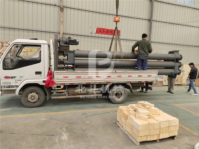 循環(huán)水冷炭機能耗低，裝車交付濟源客戶