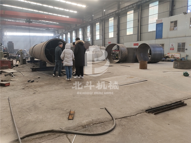 驚喜不斷！客戶實地考察鋰電池炭化設備